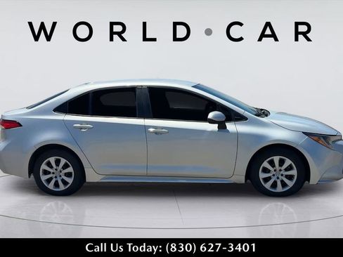 Used 2023 Toyota Corolla LE FWD image 2