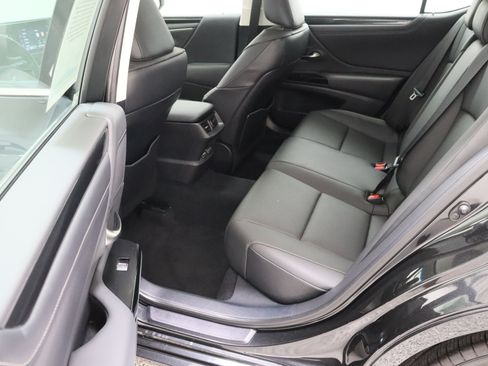 Used 2024 Lexus ES 350 w/ Accessory Package (Z2) FWD image 29