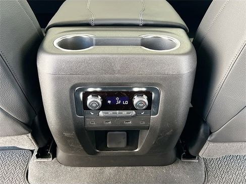 New 2026 GMC Yukon XL Denali w/ Denali Reserve Package image 18