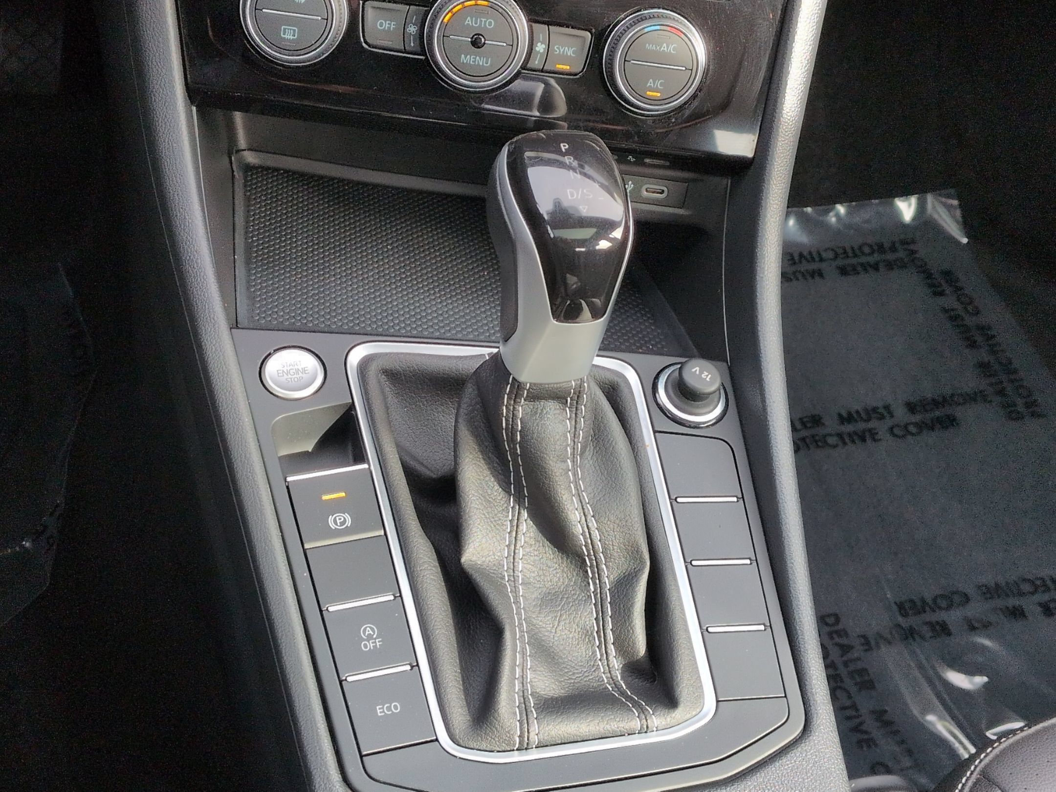 Used 2024 Volkswagen Jetta SE FWD image 24