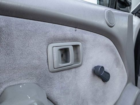 Used 2003 Toyota Tacoma 2WD Regular Cab image 21