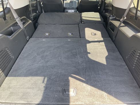 Used 2020 Chevrolet Suburban LT w/ Luxury Package AWD/4WD image 48