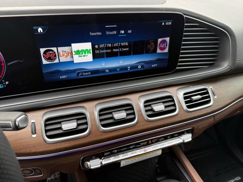 New 2026 Mercedes-Benz GLE 53 AMG 4MATIC Coupe image 17