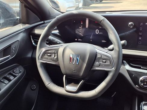 Used 2025 Buick Envista Sport Touring w/ Convenience I Package FWD image 7