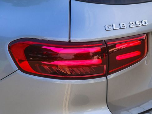 New 2026 Mercedes-Benz GLB 250 4MATIC image 8