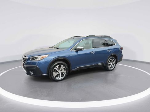 Used 2020 Subaru Outback Touring XT AWD/4WD image 4