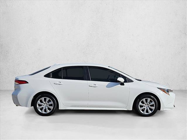 Used 2021 Toyota Corolla LE FWD image 4