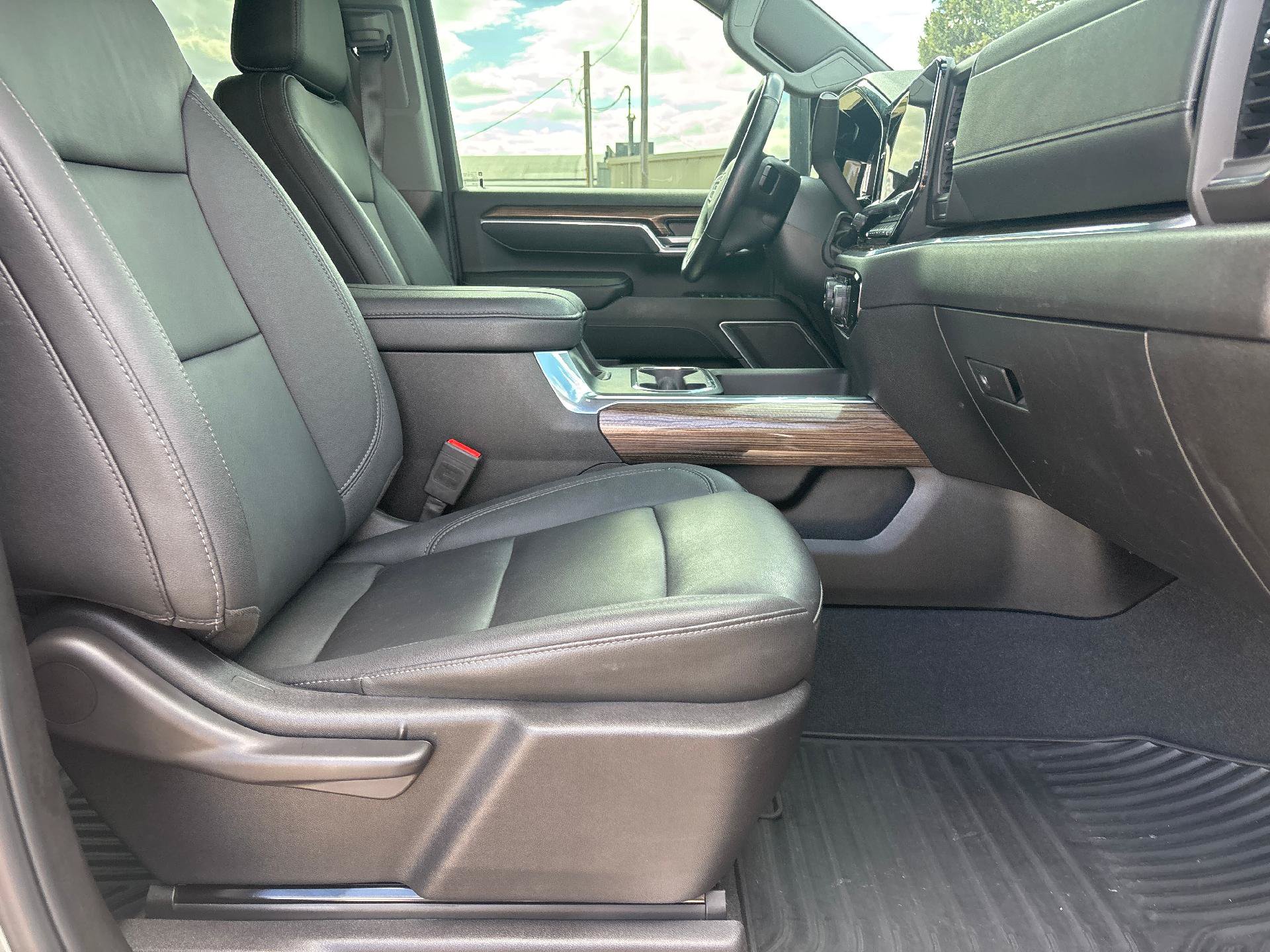 Used 2025 Chevrolet Silverado 2500 LT w/ Safety Package AWD/4WD image 24