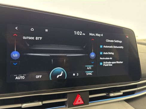 New 2026 Hyundai Elantra Limited FWD image 35