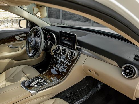 Used 2018 Mercedes-Benz C 300 Sedan w/ Multimedia Package image 15