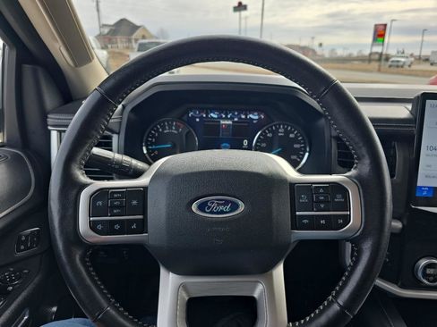 Used 2024 Ford Expedition Max XLT image 30