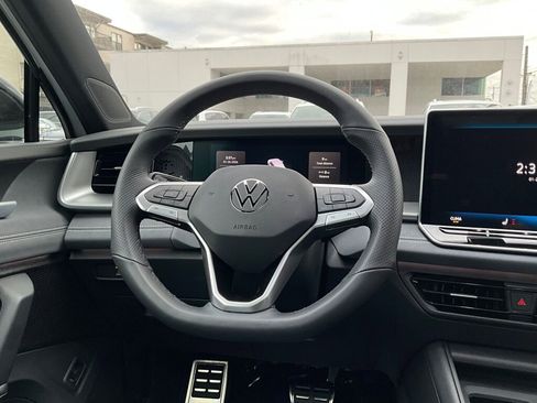 New 2026 Volkswagen Tiguan SE R-Line image 19