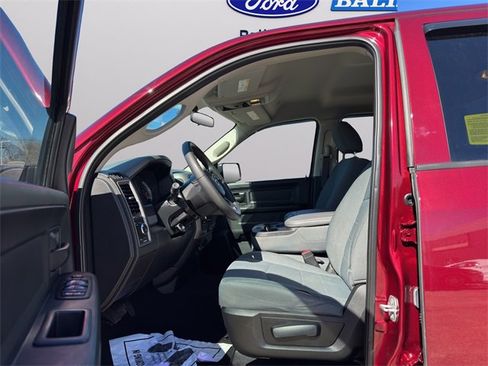 Used 2018 RAM 1500 Express w/ Express Value Package image 9