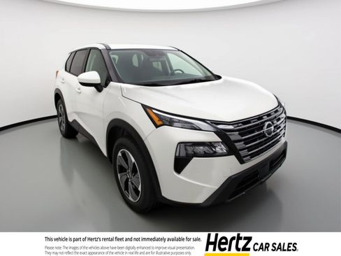 Used 2025 Nissan Rogue SV image 1