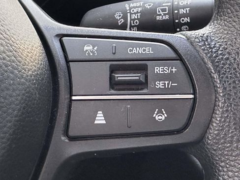 Used 2023 Honda HR-V LX image 19