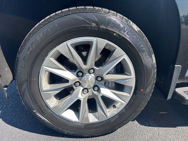 Used 2019 Chevrolet Silverado 1500 High Country w/ Technology Package AWD/4WD image 51