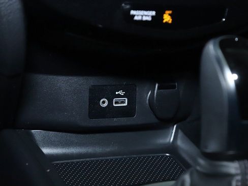 Used 2020 Nissan Rogue S image 25