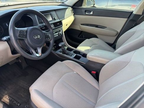 Used 2017 Kia Optima LX w/ Convenience Package image 6