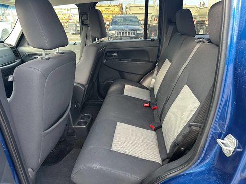 Used 2009 Jeep Liberty Sport w/ Popular Equipment Group image 9