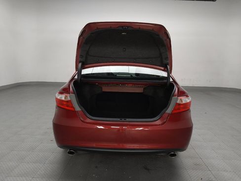 Used 2015 Toyota Camry XLE image 29