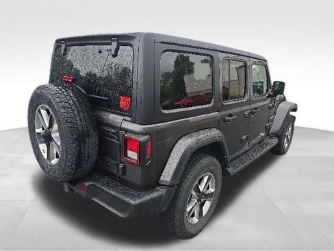 Used 2022 Jeep Wrangler Unlimited Sahara w/ Cold Weather Group AWD/4WD image 7