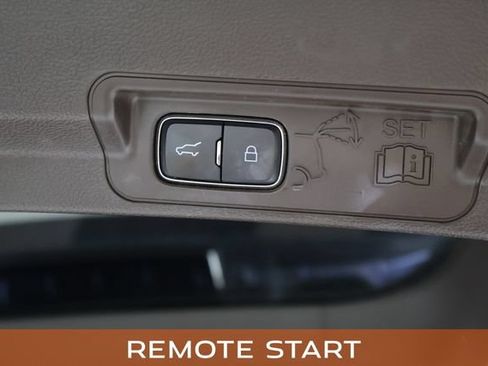 Used 2021 Ford Explorer King Ranch w/ Premium Technology Package AWD/4WD image 16