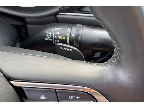 Certified 2022 MAZDA MAZDA3 s image 39