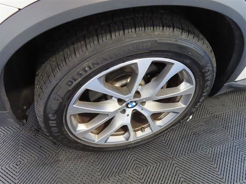 Used 2024 BMW X5 sDrive40i w/ Premium Package RWD image 8