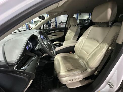 Used 2020 Buick Enclave Premium AWD/4WD image 17