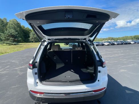 Used 2024 Jeep Grand Cherokee Limited w/ Trailer Tow Package image 26