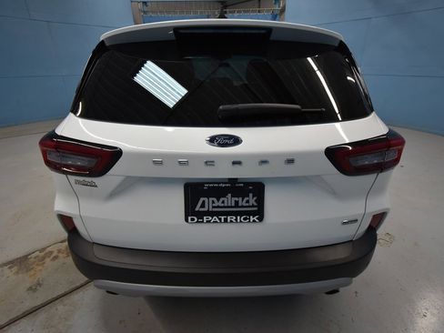 Used 2025 Ford Escape SE FWD image 34
