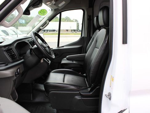 Used 2024 Ford Transit 250 148 Medium Roof RWD image 14