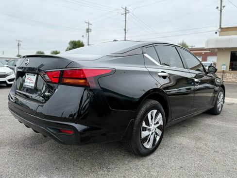 Used 2019 Nissan Altima 2.5 S AWD/4WD image 4