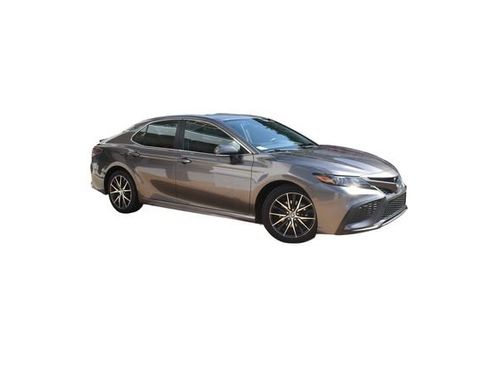 Used 2024 Toyota Camry SE FWD image 2