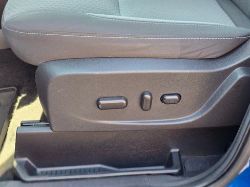 Used 2017 Ford Escape SE w/ Equipment Group 201A AWD/4WD image 21