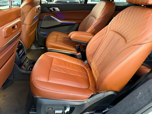New 2026 BMW X7 M60i image 28