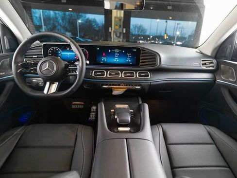 New 2026 Mercedes-Benz GLS 450 4MATIC image 11