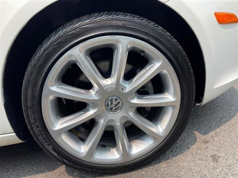Used 2011 Volkswagen Eos Lux FWD image 13