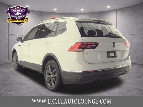 Used 2022 Volkswagen Tiguan SE image 3