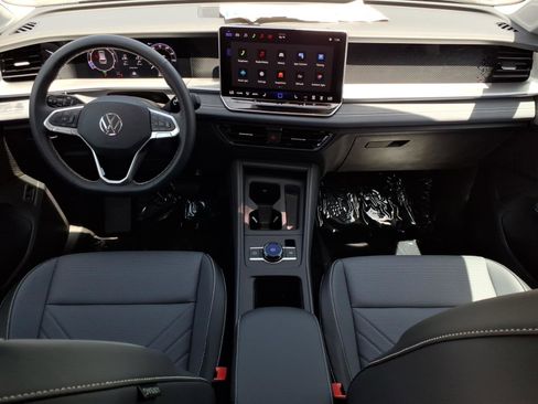 New 2026 Volkswagen Tiguan SE AWD/4WD image 15