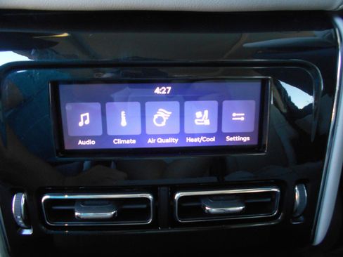 Used 2025 Lincoln Aviator Reserve w/ Equipment Group 201A image 12