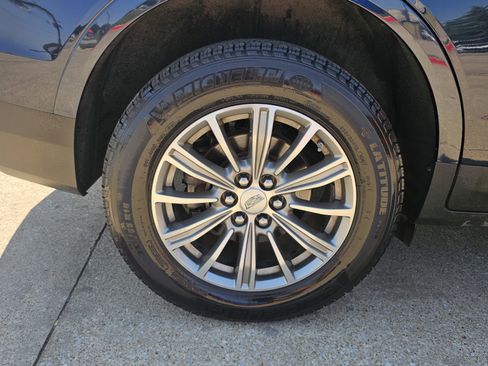 Used 2017 Cadillac XT5 Luxury w/ Driver Awareness Package image 15