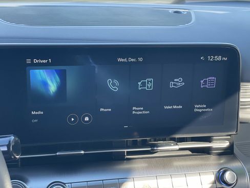 Certified 2025 Hyundai Kona SEL image 10