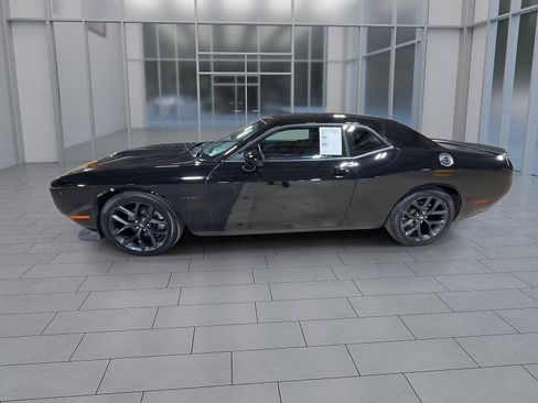 Used 2022 Dodge Challenger R/T w/ Blacktop Package image 5
