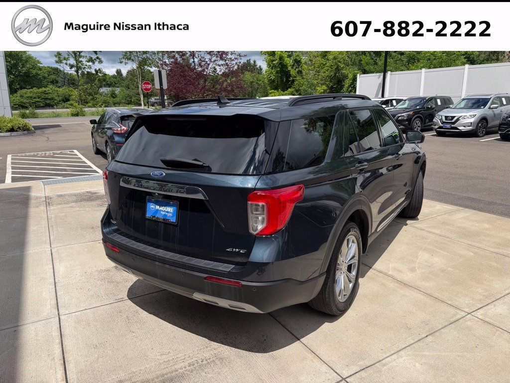 Used 2024 Ford Explorer XLT w/ Equipment Group 202A AWD/4WD image 5