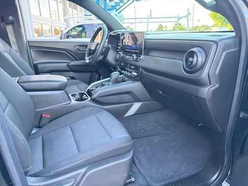 Used 2024 Chevrolet Colorado Trail Boss w/ Technology Package AWD/4WD image 31