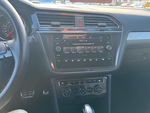 Certified 2021 Volkswagen Tiguan SE R-Line image 23