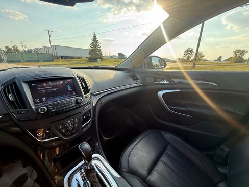 Used 2016 Buick Regal Premium FWD image 18