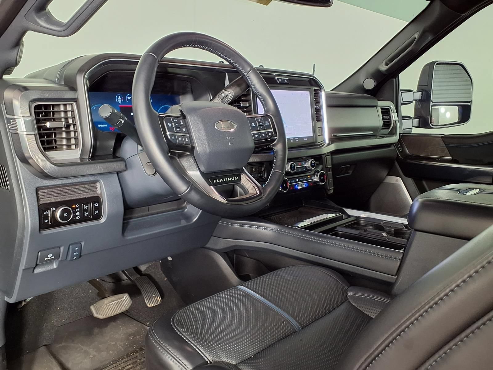 Used 2025 Ford F250 Platinum AWD/4WD image 17