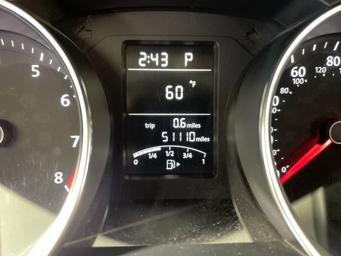 Used 2016 Volkswagen Jetta SEL FWD image 21